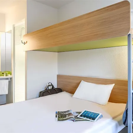 Ibis Budget Bordeaux Sud D'ornon Hotel 4*